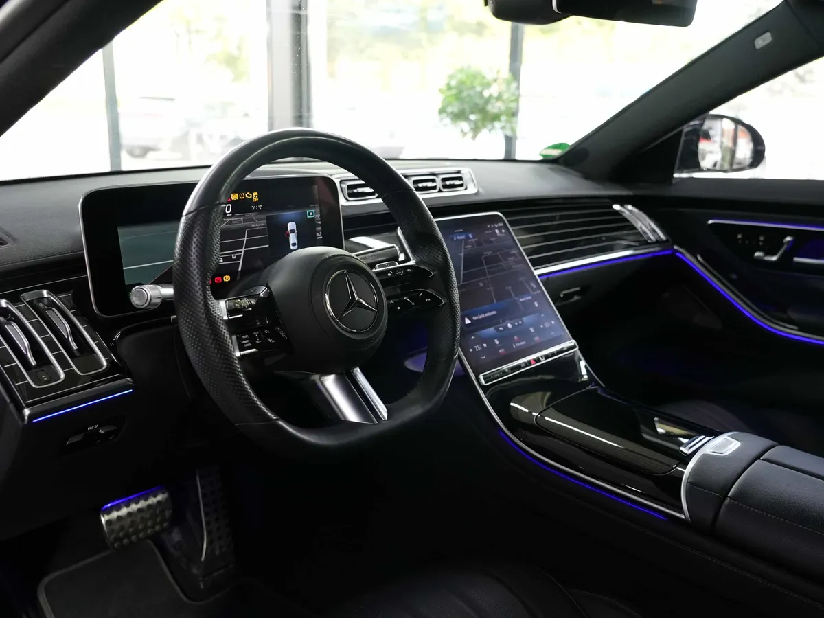 Mercedes-Benz S 400d 4Matic AMG Line Langversion - Image 12
