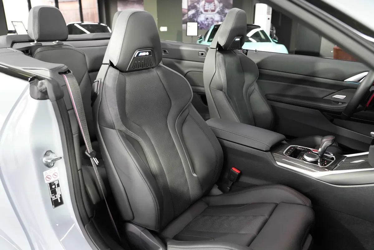 BMW M4 Competition Cabrio xDrive - Image 16