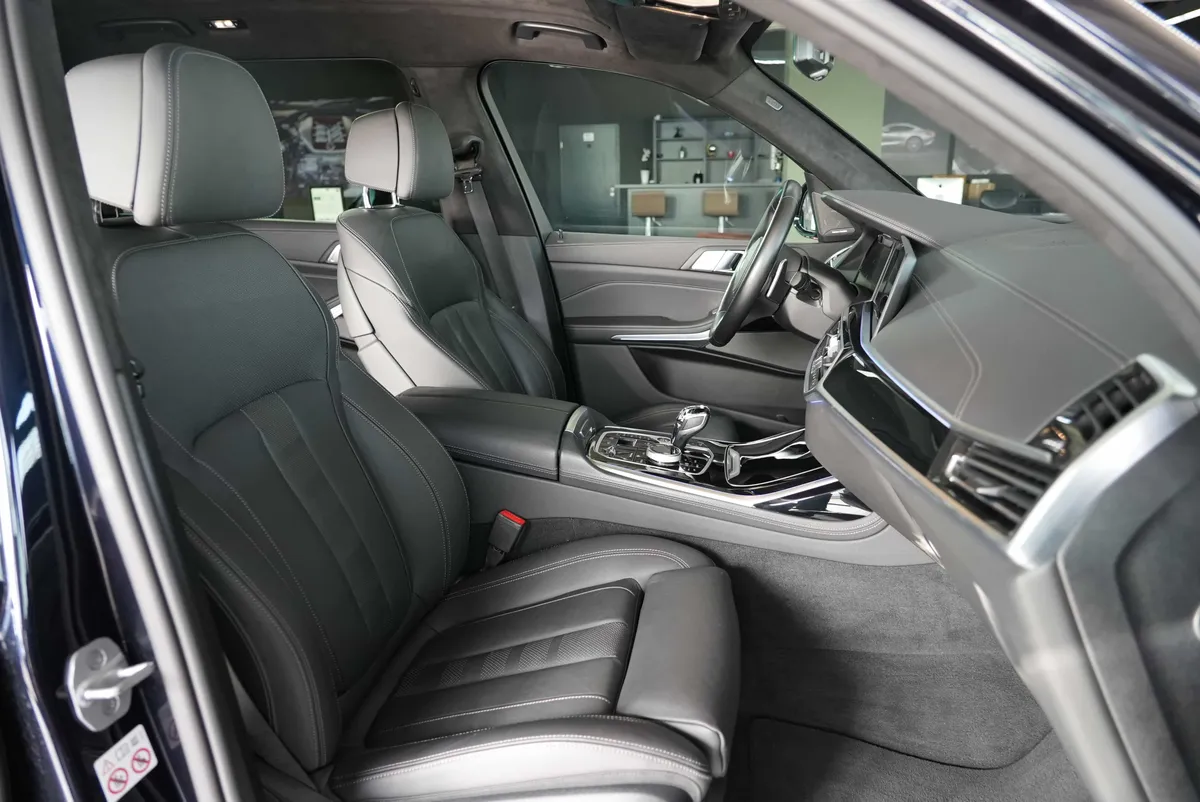 BMW X7 M50i - Image 20