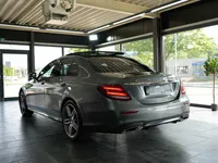 Mercedes-Benz E 350 AMG Line - Image 3