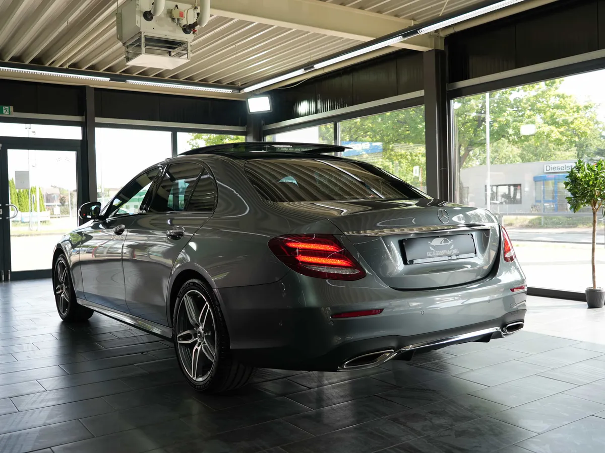 Mercedes-Benz E 350 AMG Line - Image 3