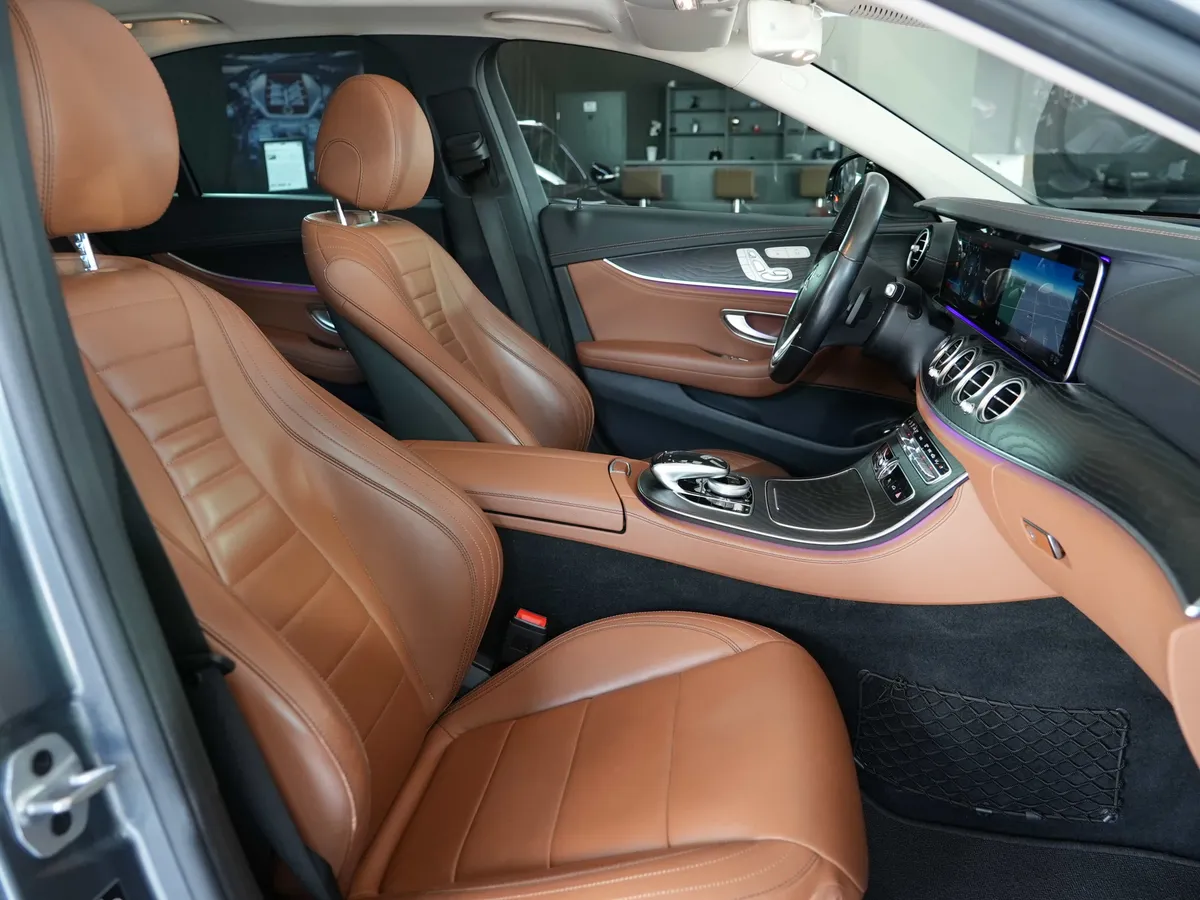 Mercedes-Benz E 350 AMG Line - Image 18