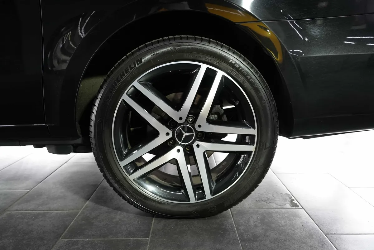 Mercedes-Benz V 220d Avantgarde Edition 4MATIC lang - Image 9