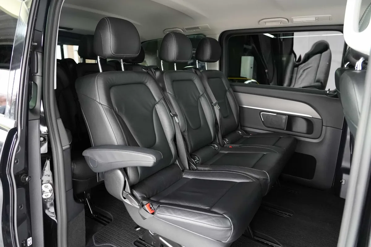 Mercedes-Benz V 220d Avantgarde Edition 4MATIC lang - Image 15