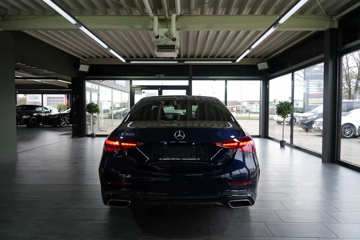 Mercedes-Benz C 300 AMG Line - Image 4
