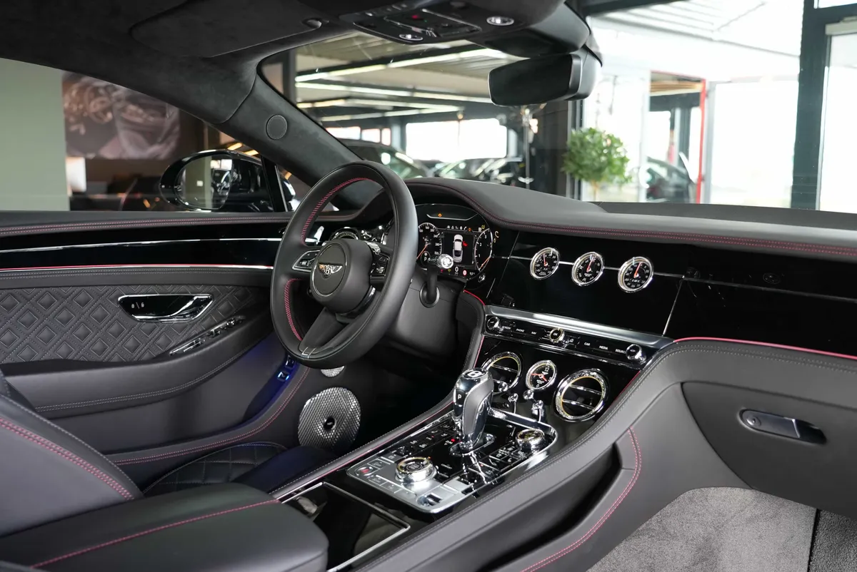 Bentley Continental GT V8 Coupé - Image 15
