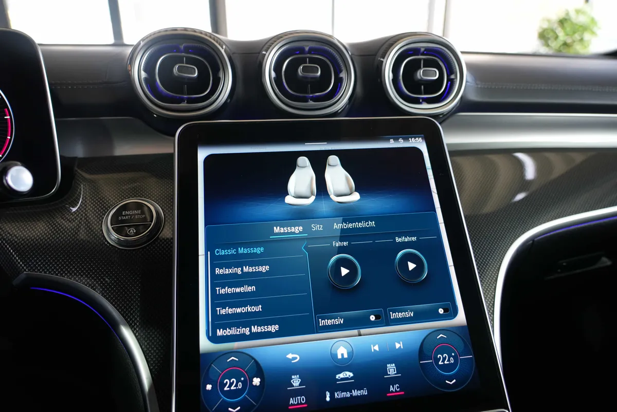 Mercedes-Benz C 300 d AMG Line - Image 21