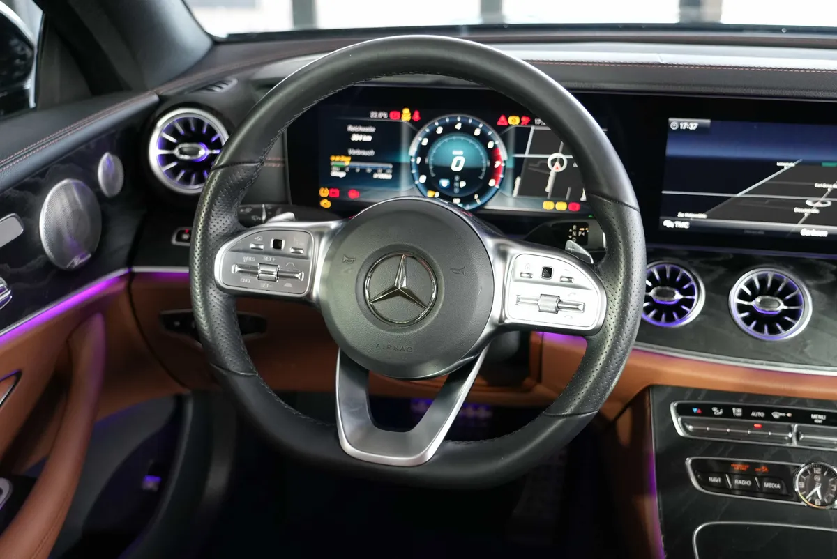 Mercedes-Benz E 450 Coupé 4Matic AMG Line - Image 20