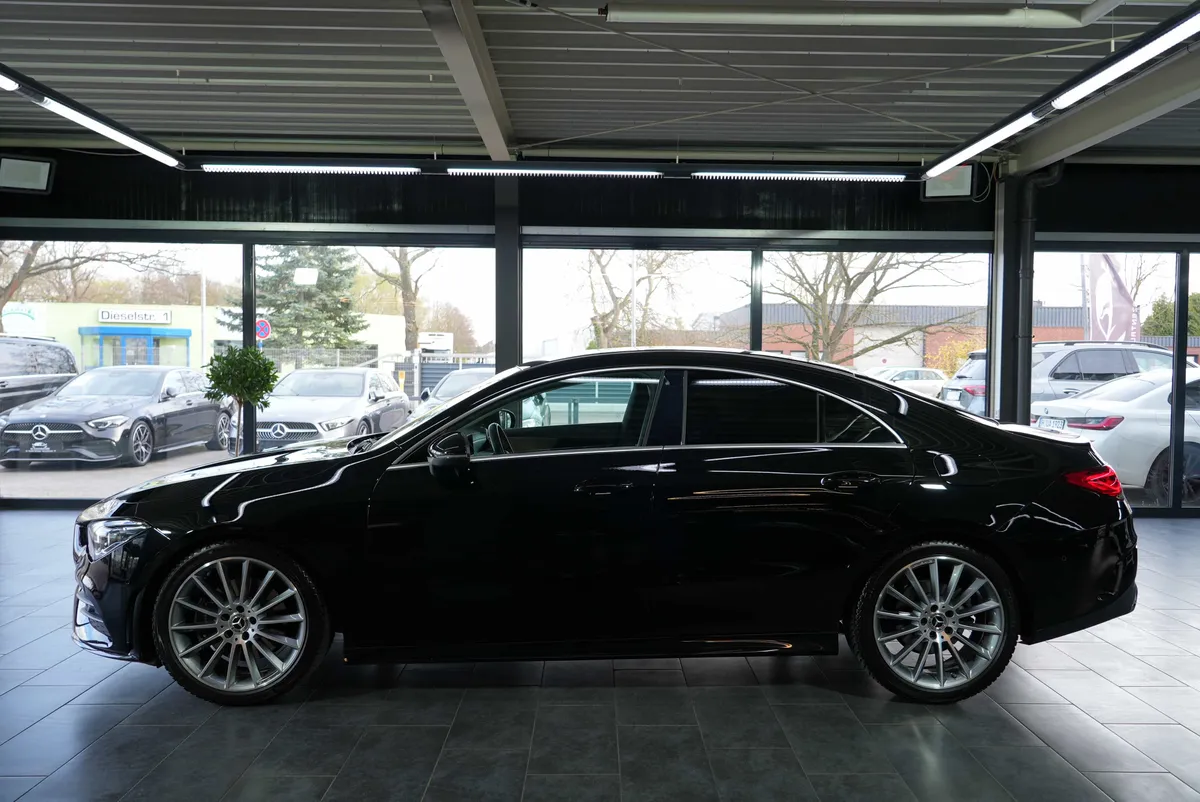 Mercedes-Benz CLA 220 4Matic AMG Line - Image 2