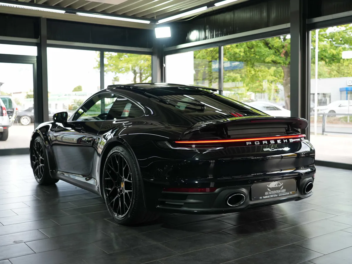 Porsche 911 Carrera S - Image 3