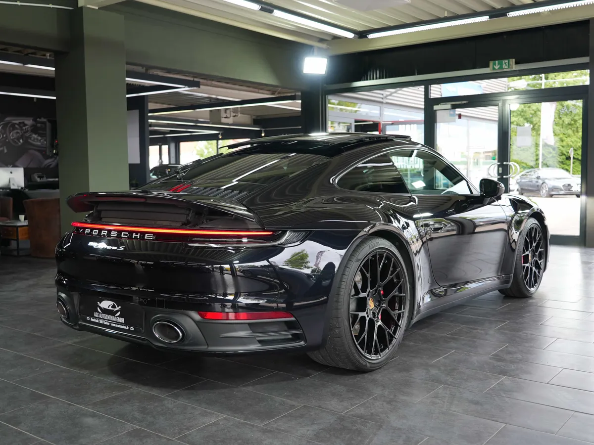 Porsche 911 Carrera S - Image 5