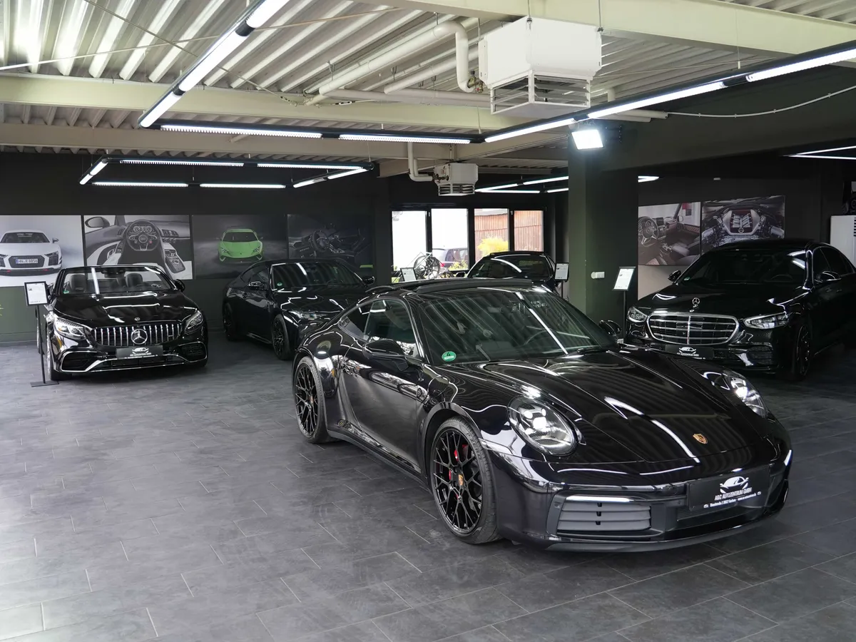 Porsche 911 Carrera S - Image 6