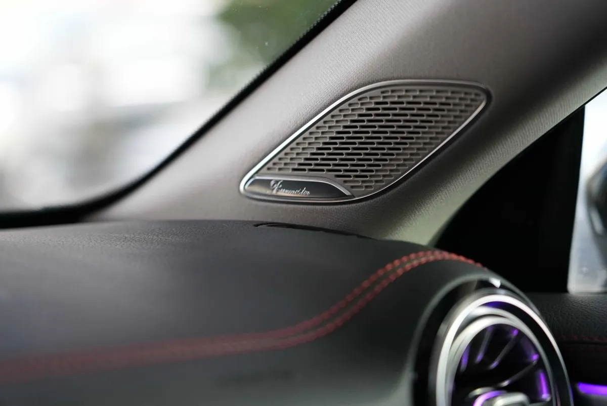 Mercedes-Benz CLA 220 4Matic AMG Line - Image 20