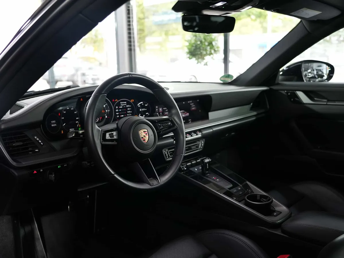 Porsche 911 Carrera S - Image 12