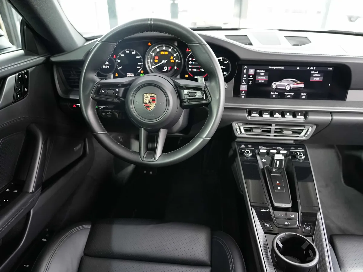 Porsche 911 Carrera S - Image 19