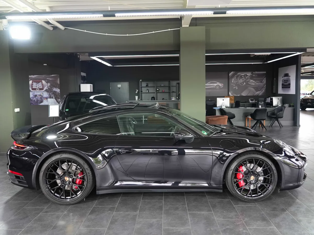 Porsche 911 Carrera S - Image 25
