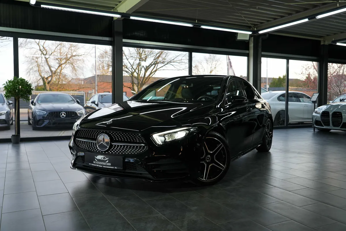 Mercedes-Benz A 200 Limousine AMG Line - Image 21