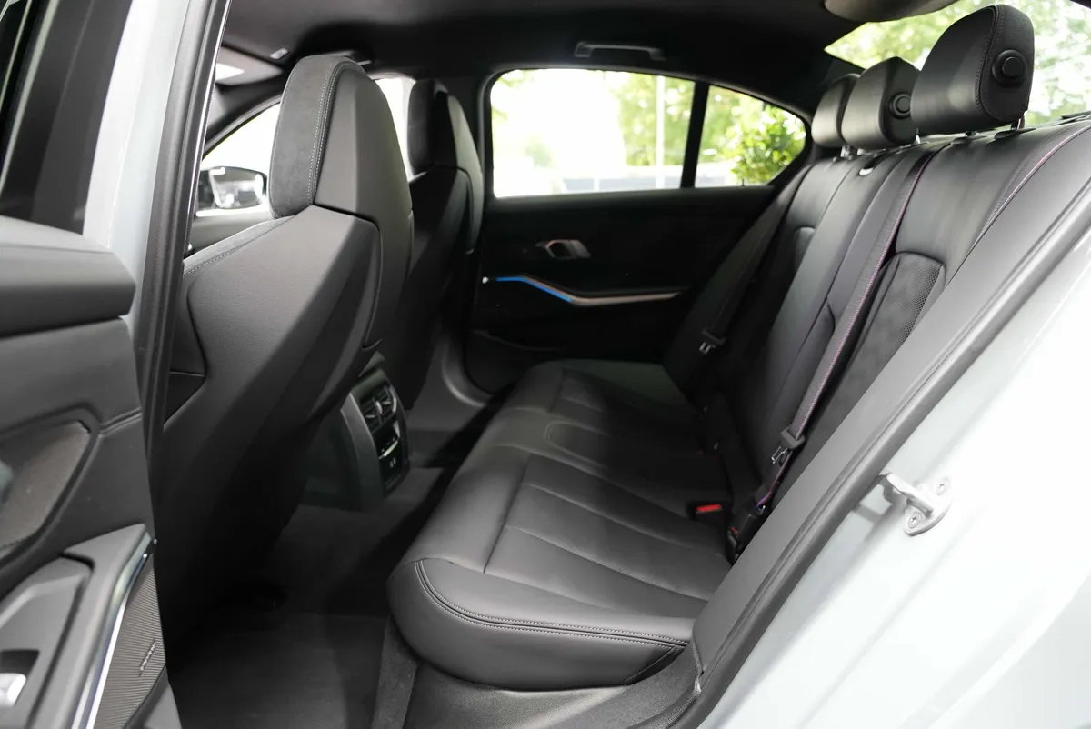 BMW M3 Competition M xDrive Limousine - Image 13