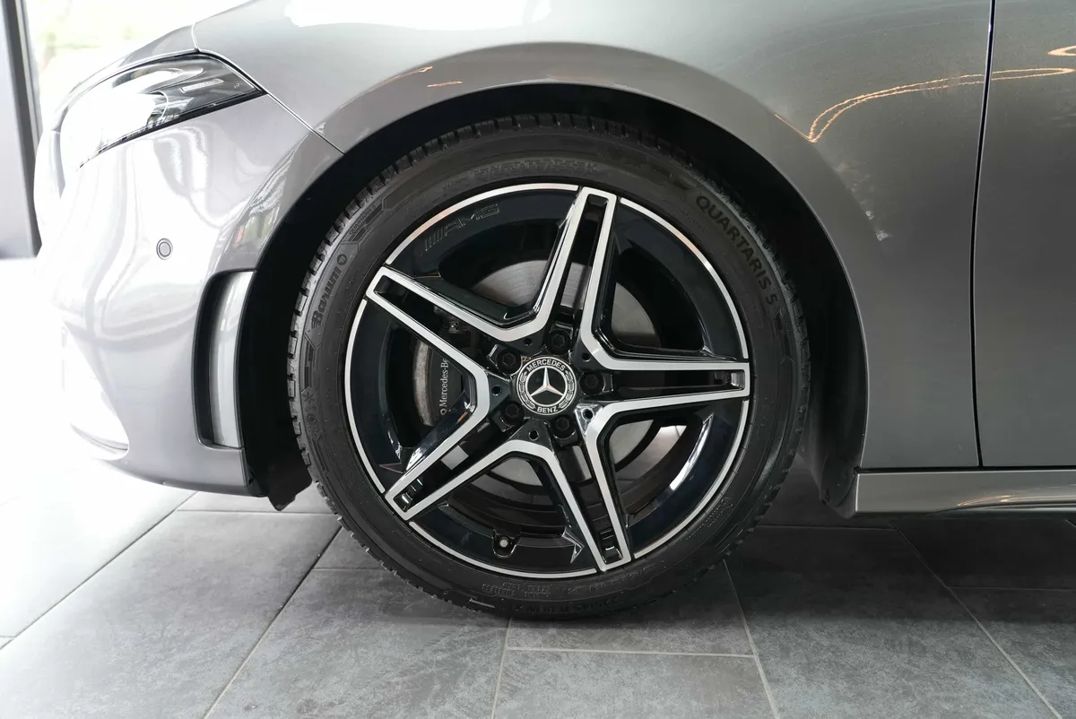 Mercedes-Benz A 200 Limousine AMG Line - Image 8