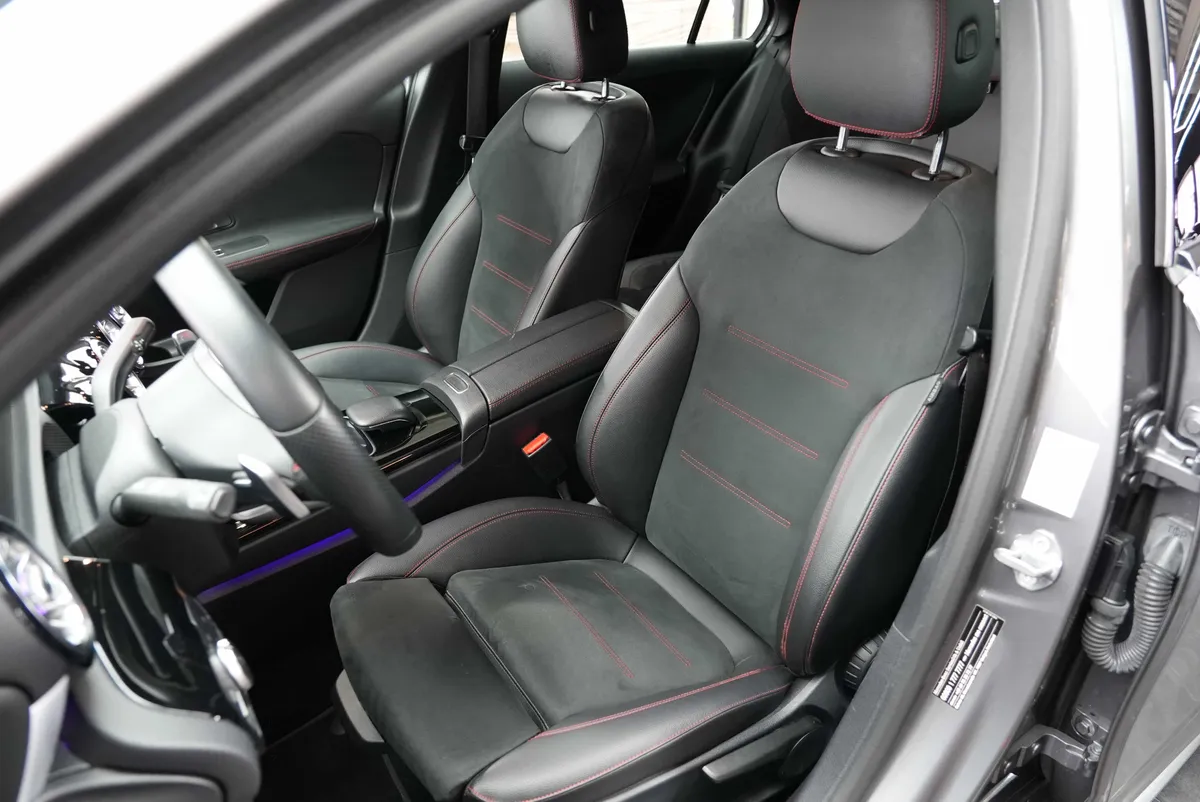 Mercedes-Benz A 200 Limousine AMG Line - Image 11
