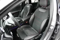 Mercedes-Benz A 200 Limousine AMG Line - Image 11