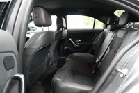Mercedes-Benz A 200 Limousine AMG Line - Image 12