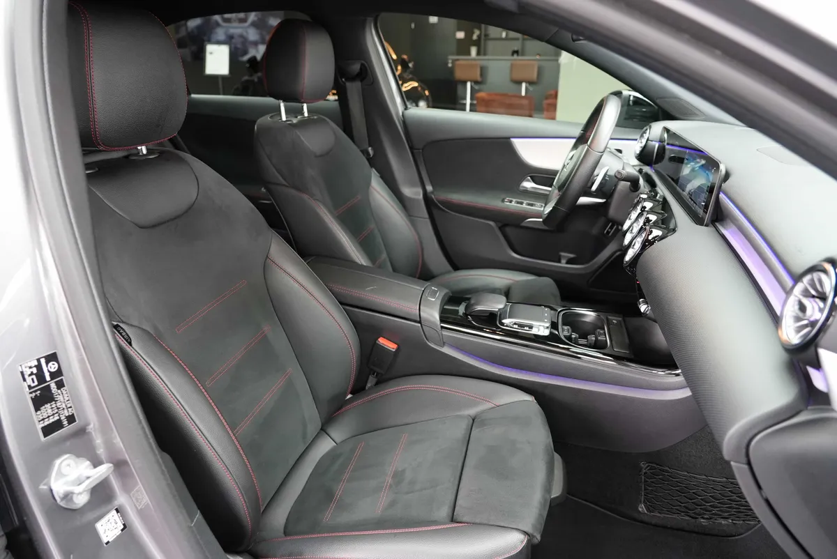 Mercedes-Benz A 200 Limousine AMG Line - Image 14