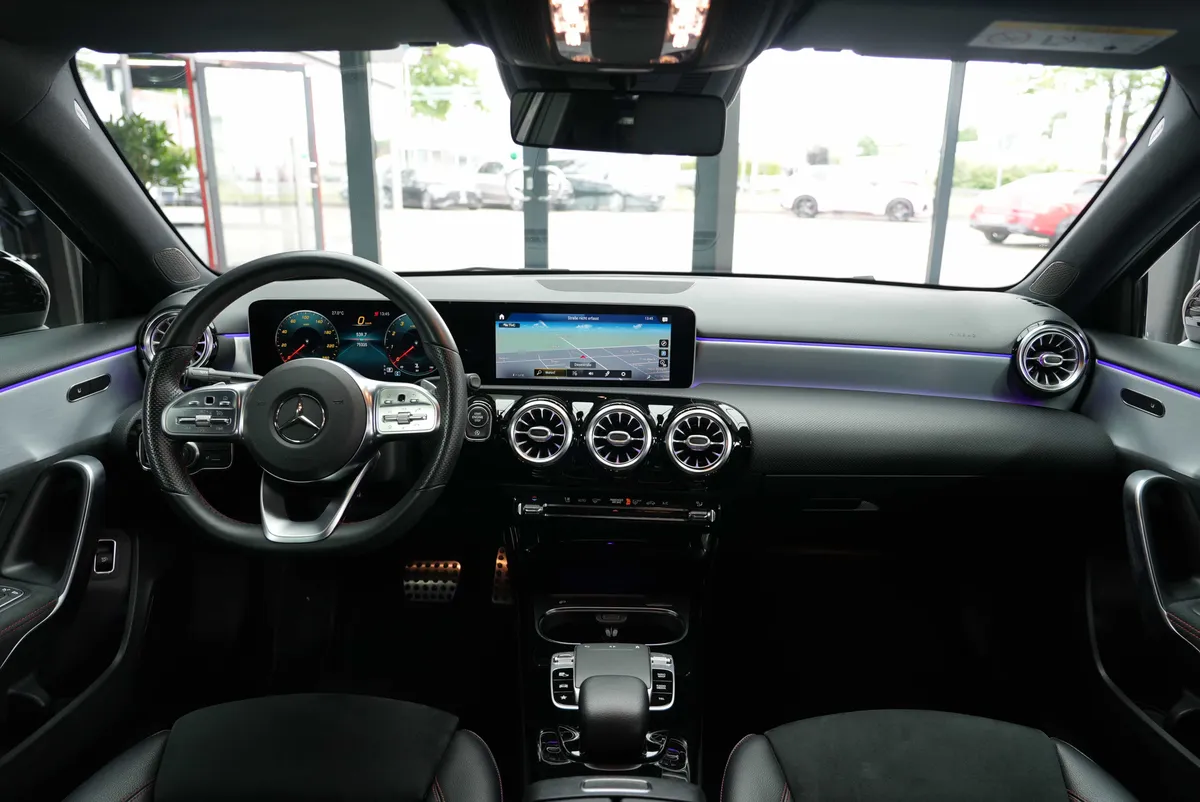 Mercedes-Benz A 200 Limousine AMG Line - Image 16