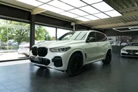 BMW X5 M50i - Image 1