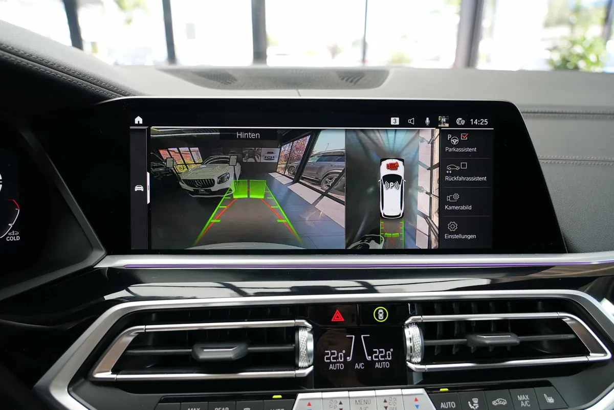 BMW X5 M50i - Image 22