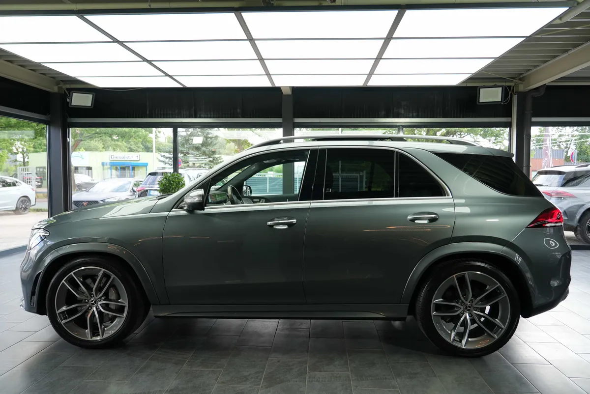 Mercedes-Benz GLE 400d 4Matic AMG Line - Image 2