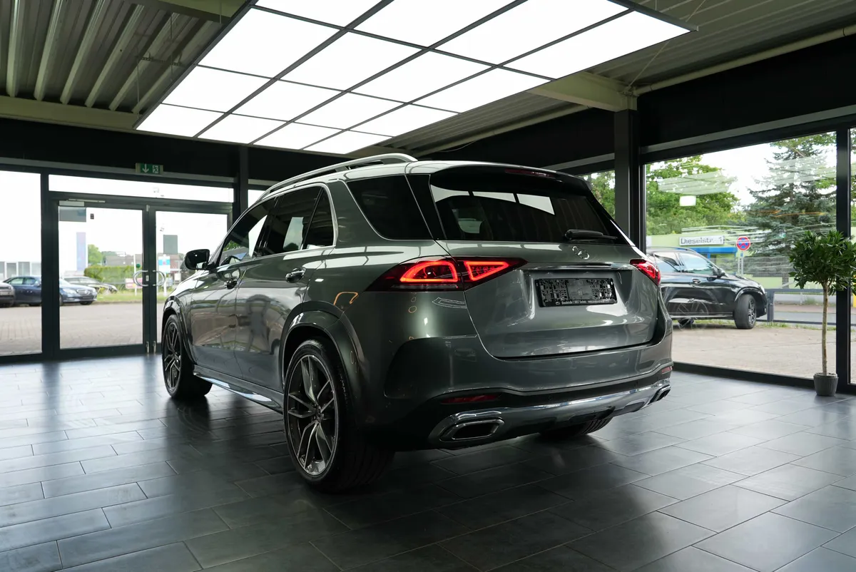 Mercedes-Benz GLE 400d 4Matic AMG Line - Image 3