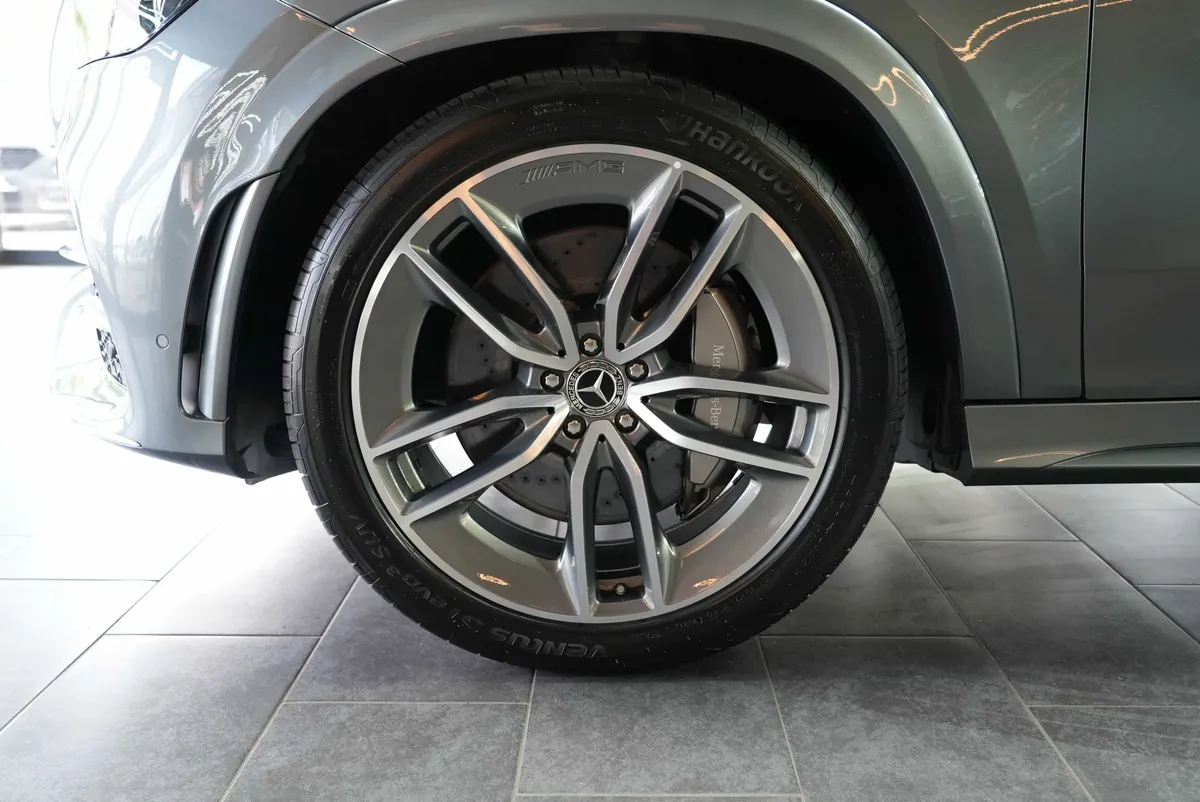 Mercedes-Benz GLE 400d 4Matic AMG Line - Image 10