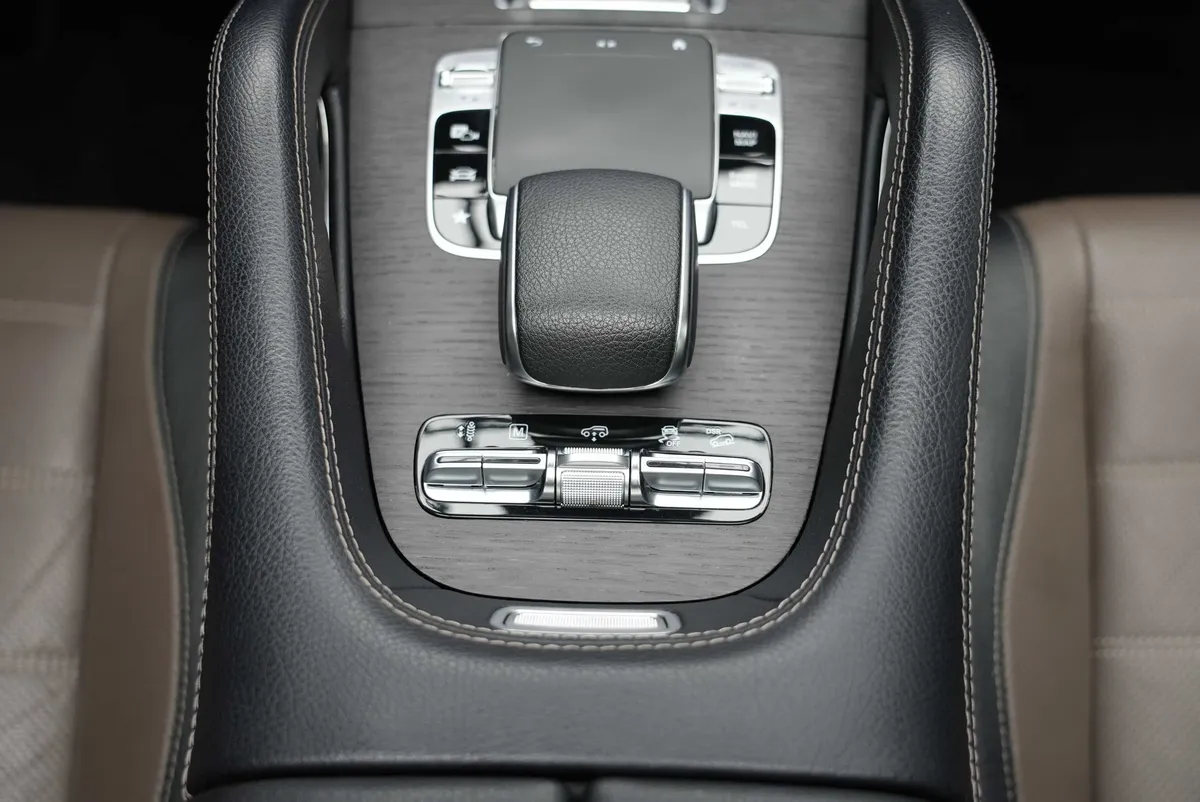 Mercedes-Benz GLE 400d 4Matic AMG Line - Image 23