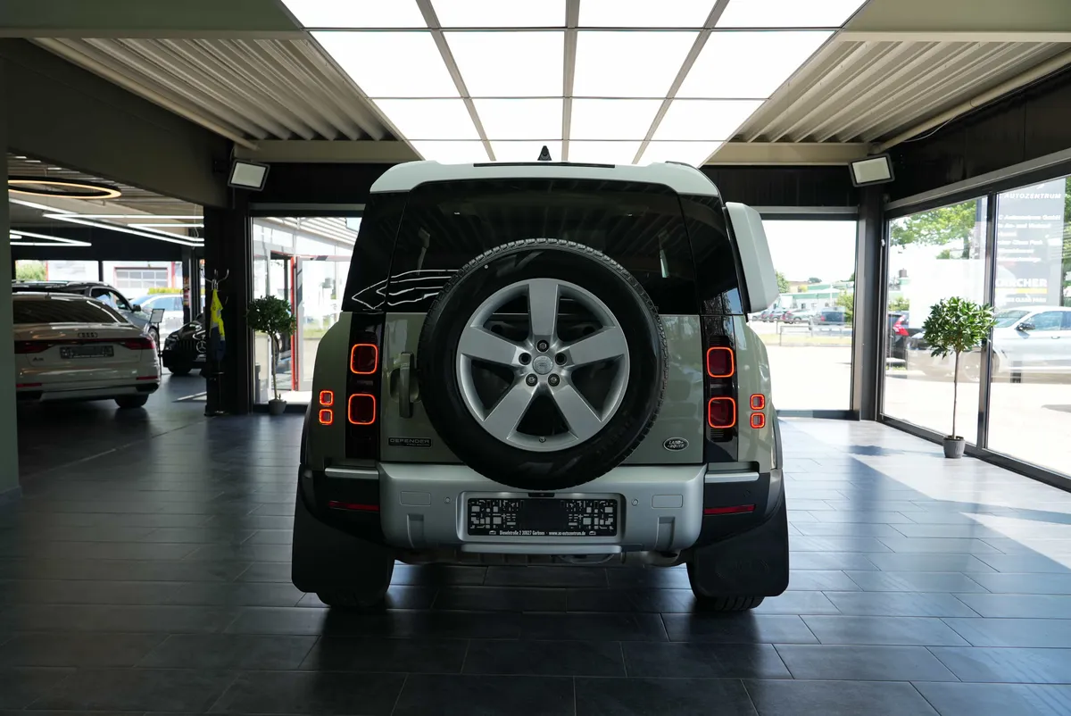 Land Rover Defender P400 AWD X-Dynamic HSE - Image 4