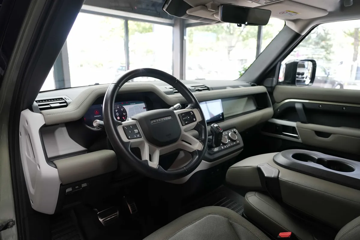 Land Rover Defender P400 AWD X-Dynamic HSE - Image 11