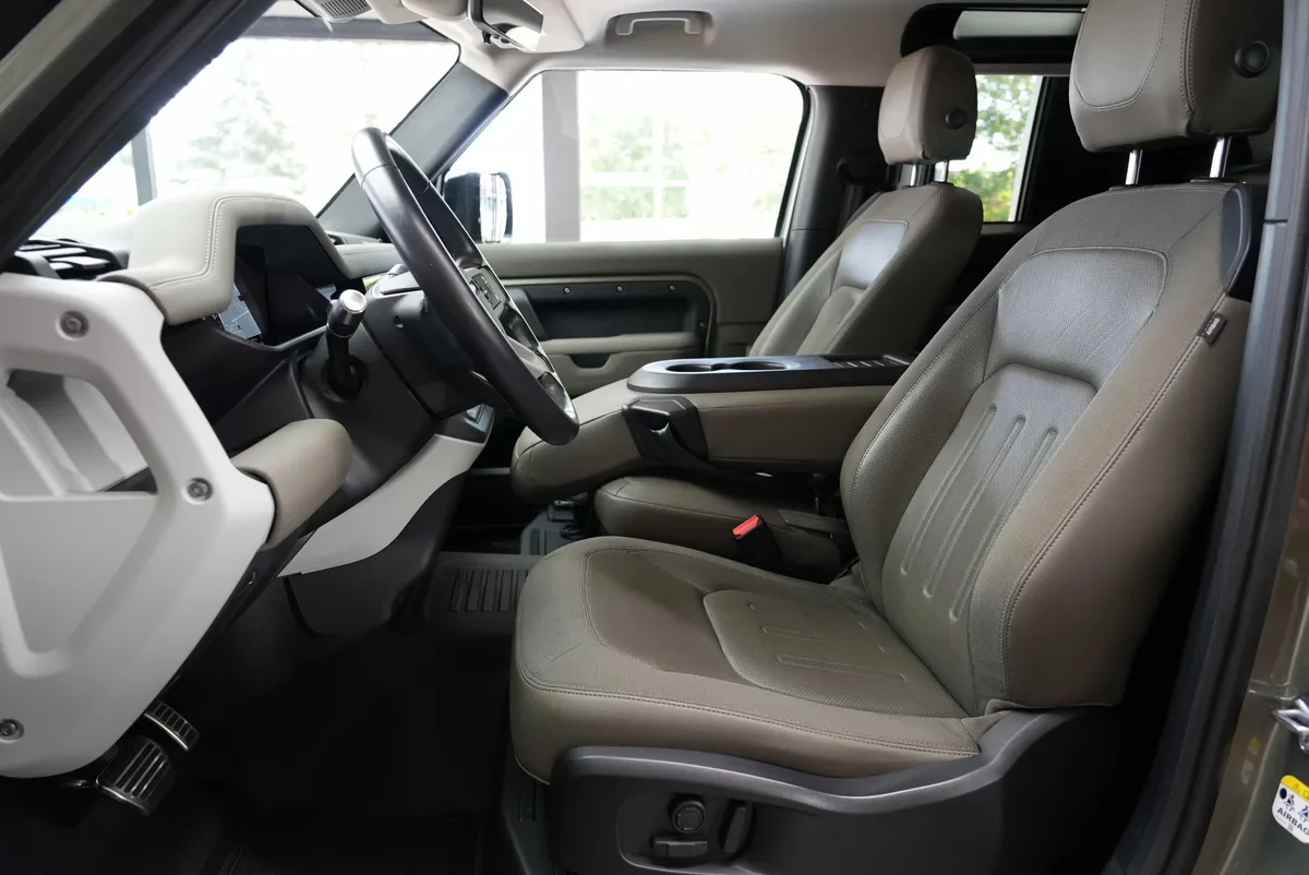 Land Rover Defender P400 AWD X-Dynamic HSE - Image 12