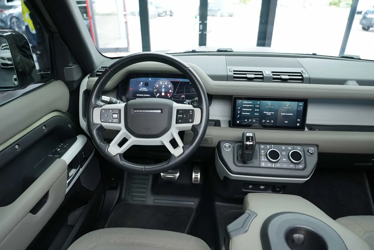Land Rover Defender P400 AWD X-Dynamic HSE - Image 23