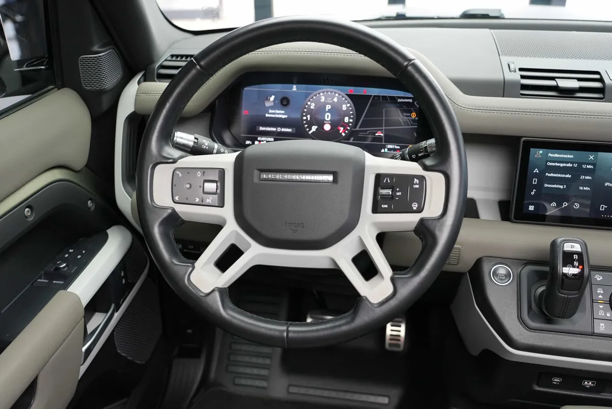 Land Rover Defender P400 AWD X-Dynamic HSE - Image 24