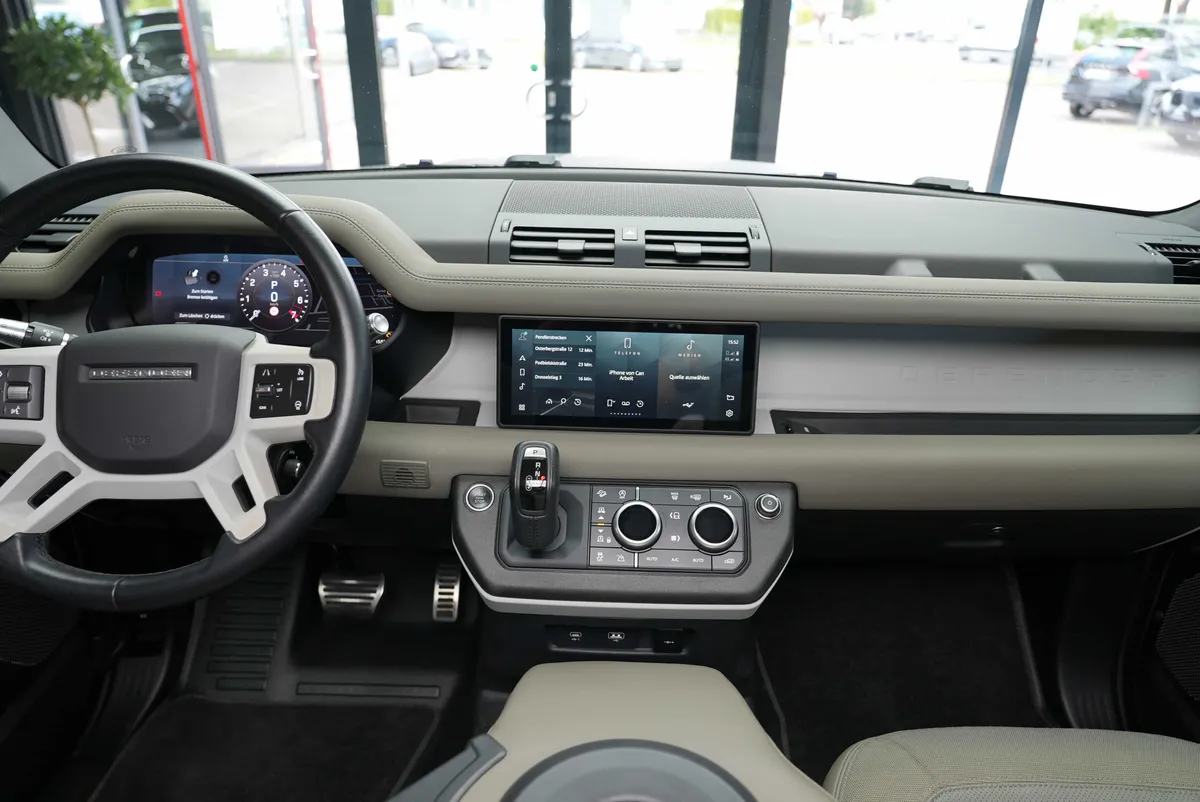 Land Rover Defender P400 AWD X-Dynamic HSE - Image 25