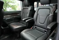 Mercedes-Benz V 300d AMG Line - Image 16