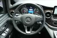Mercedes-Benz V 300d AMG Line - Image 24