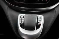 Mercedes-Benz V 300d AMG Line - Image 26