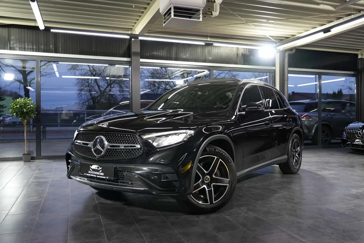 Mercedes-Benz GLC 200 4Matic AMG Line - Image 25