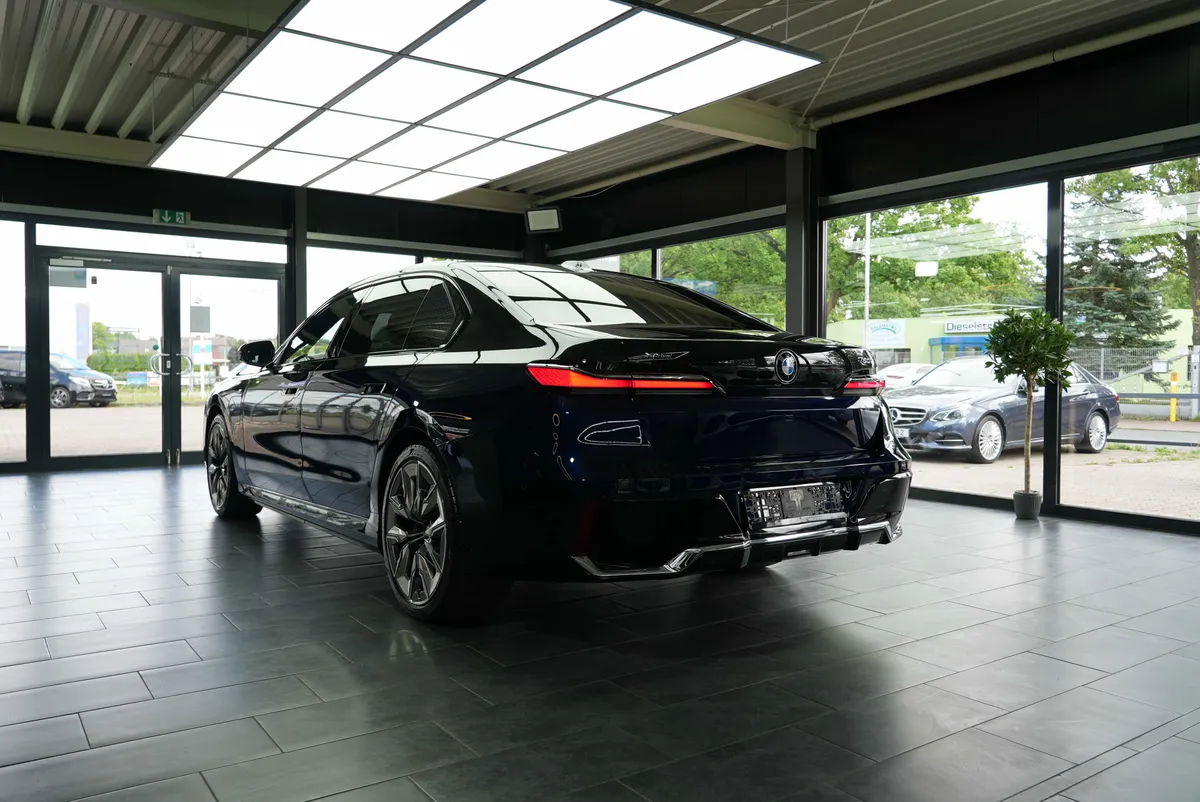 BMW 750e xDrive M Sport - Image 3