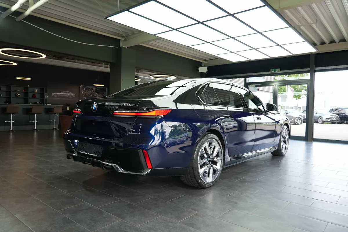 BMW 750e xDrive M Sport - Image 5