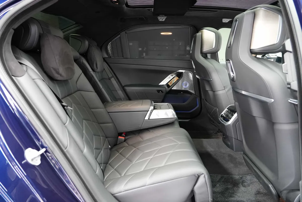 BMW 750e xDrive M Sport - Image 14