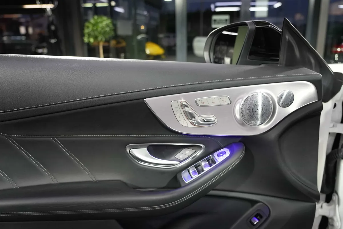 Mercedes-Benz C 63 AMG Cabrio - Image 10