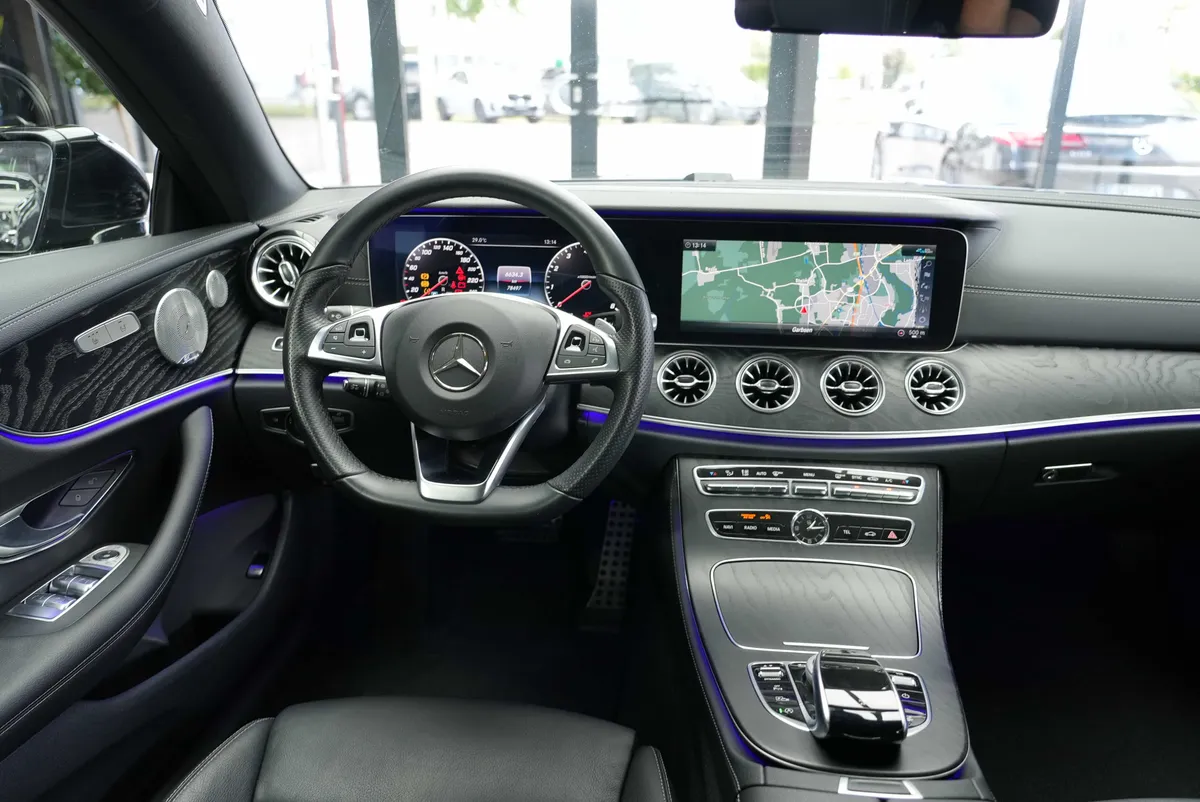 Mercedes-Benz E 400 Coupé 4Matic AMG Line - Image 17