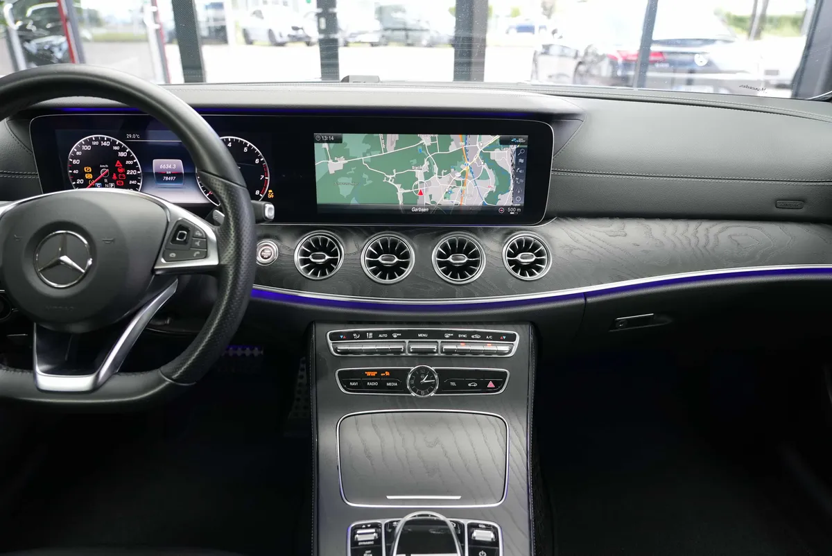 Mercedes-Benz E 400 Coupé 4Matic AMG Line - Image 19